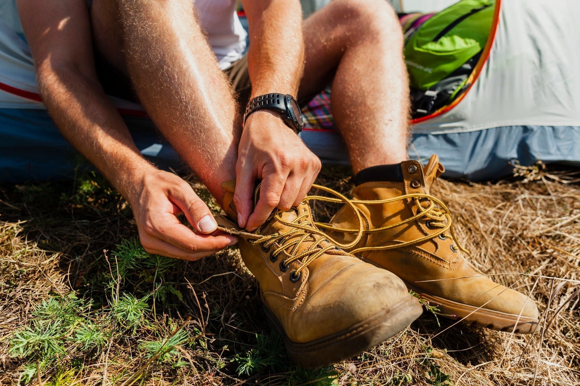 How to Properly Lace Low-Cut Hiking Shoes?