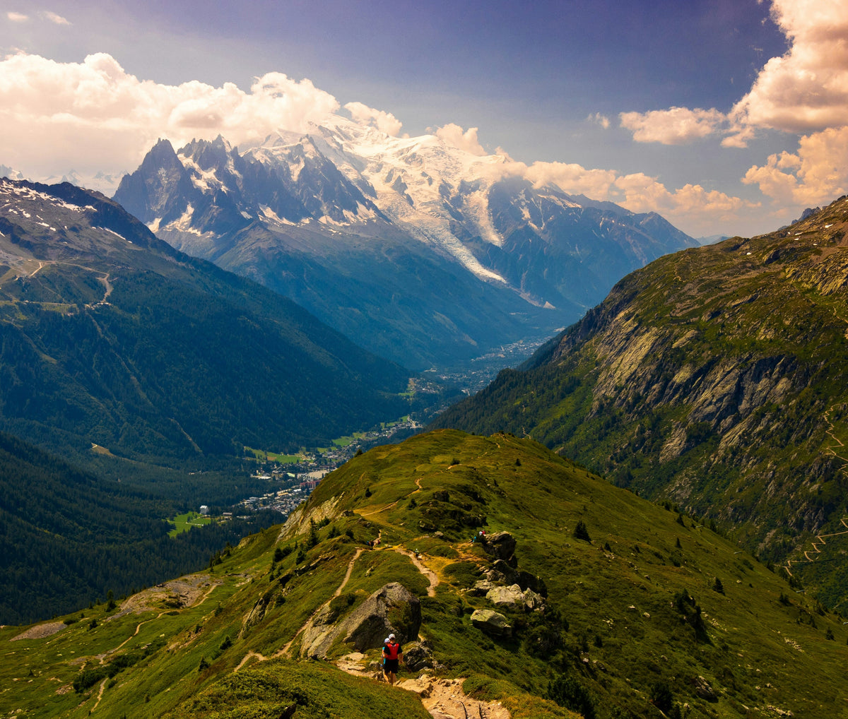 Hiking in the Alps: Routes & Tips