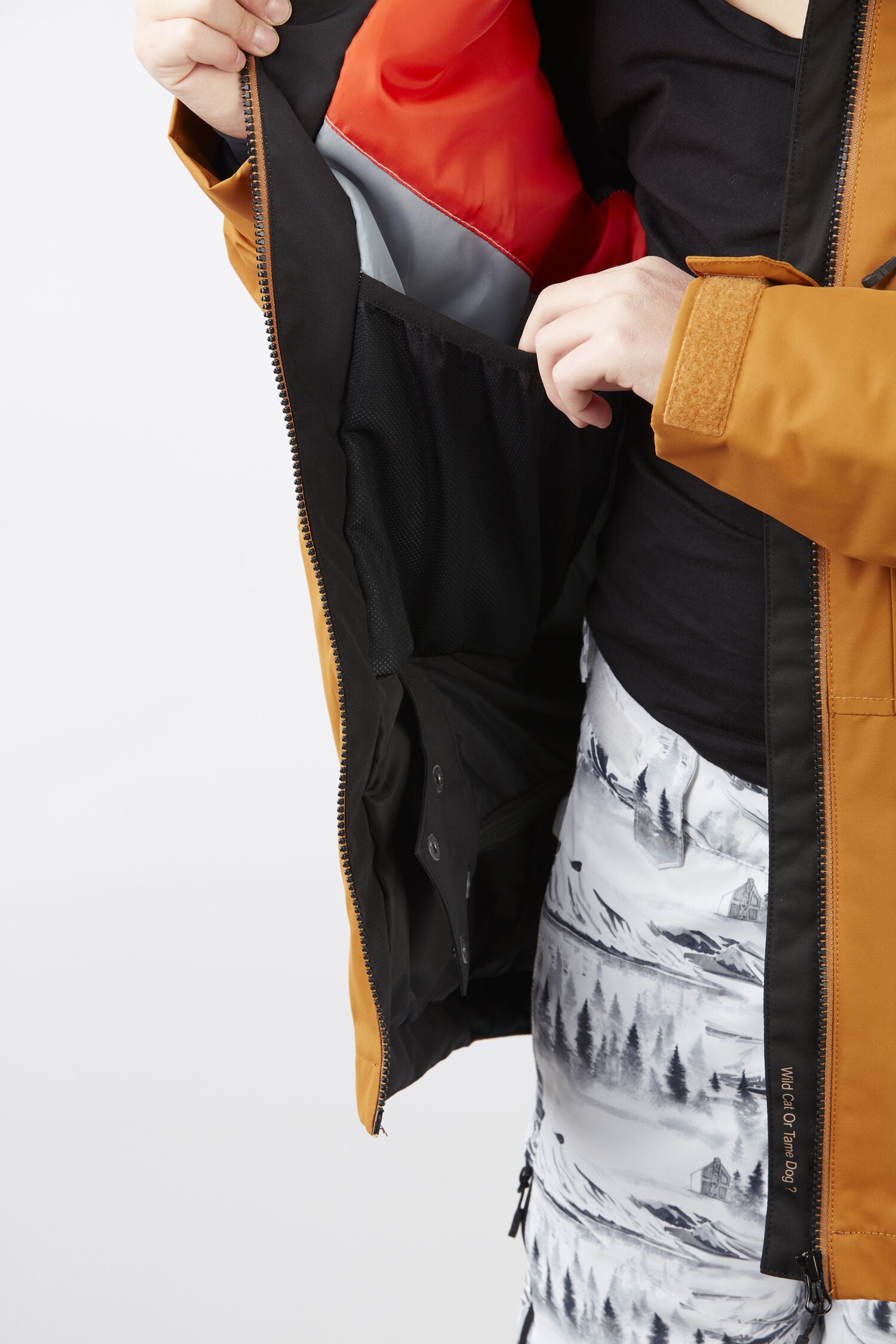 EDYTOR JKT __color:Cathay_Spice-Black#8