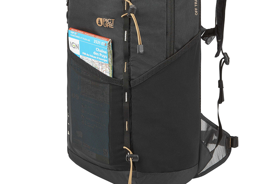 Large extensible front mesh pocket