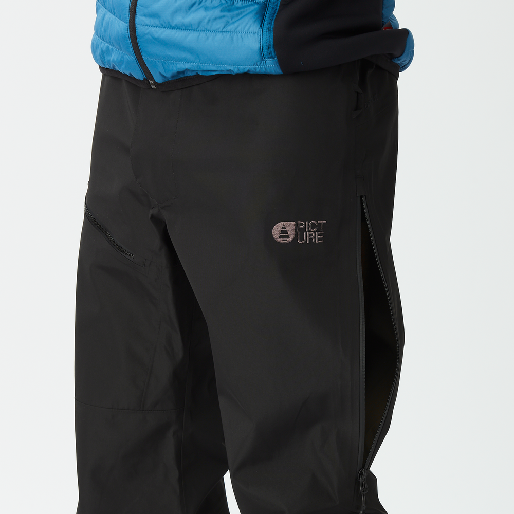 Waterproof pit zipped opening inside leg