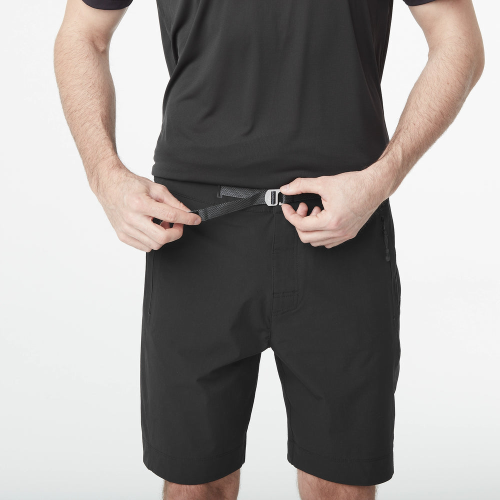 Taille ajustable avec ceinture intégrée