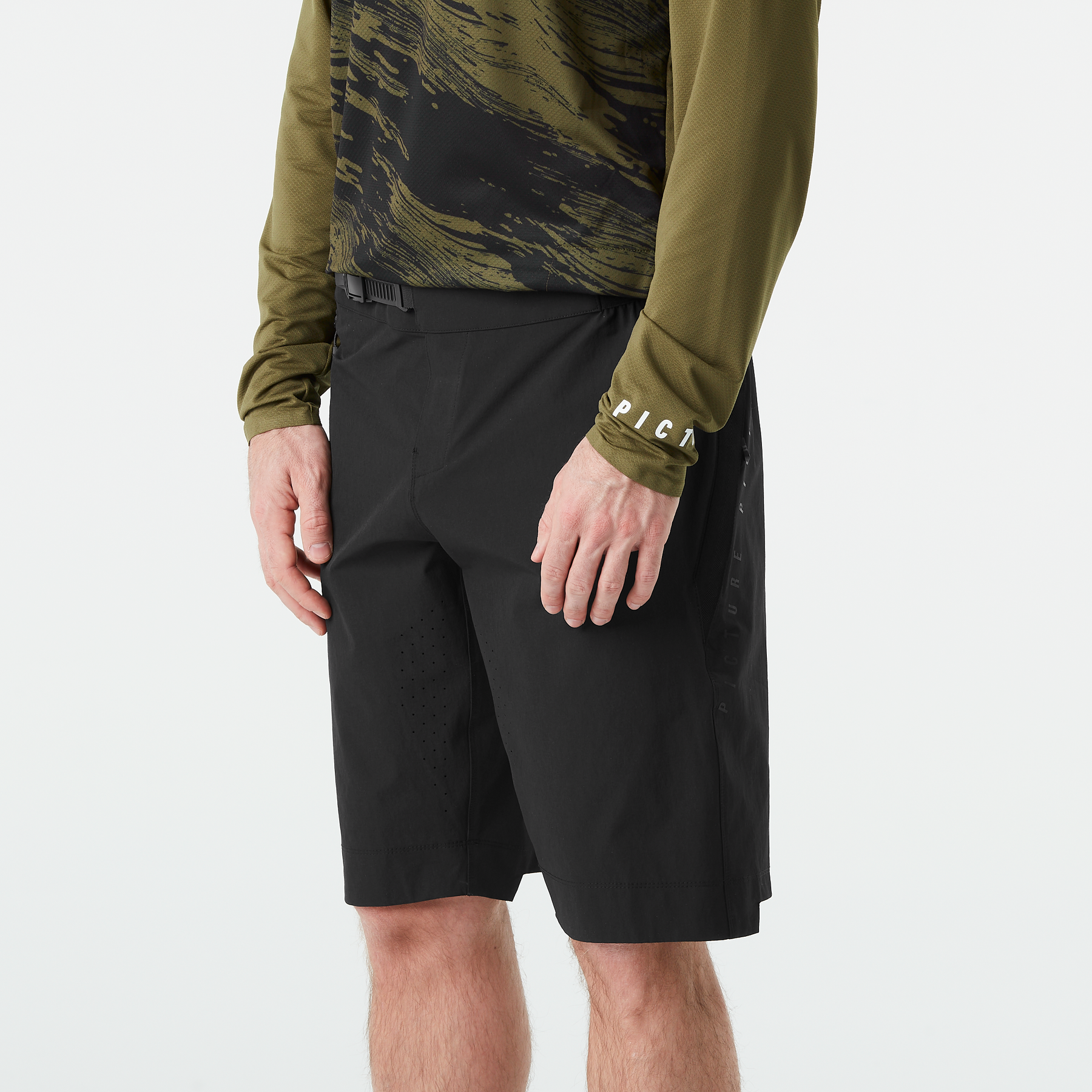 VELLIR STRETCH SHORTS __color:Black#1