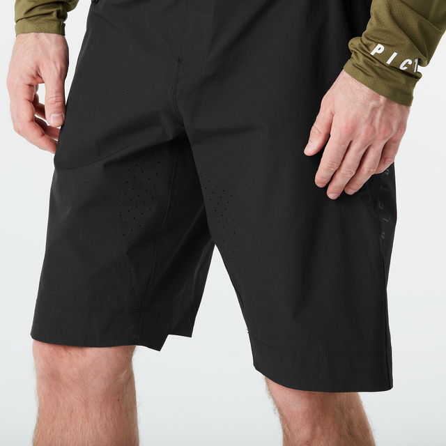 VELLIR STRETCH SHORTS __color:Black#5