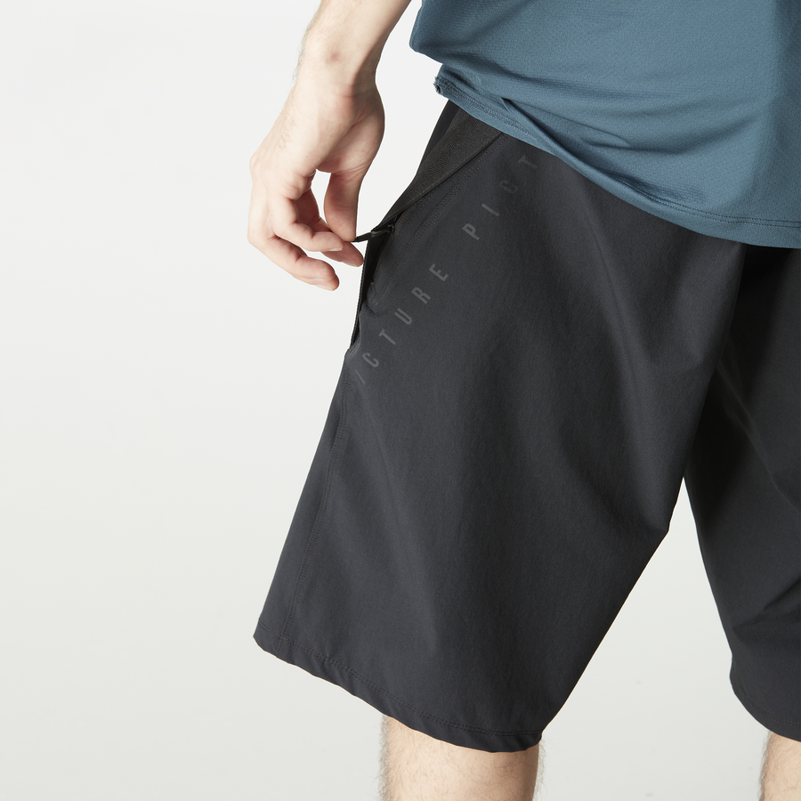 VELLIR L STRETCH SHORTS __color:Black#4