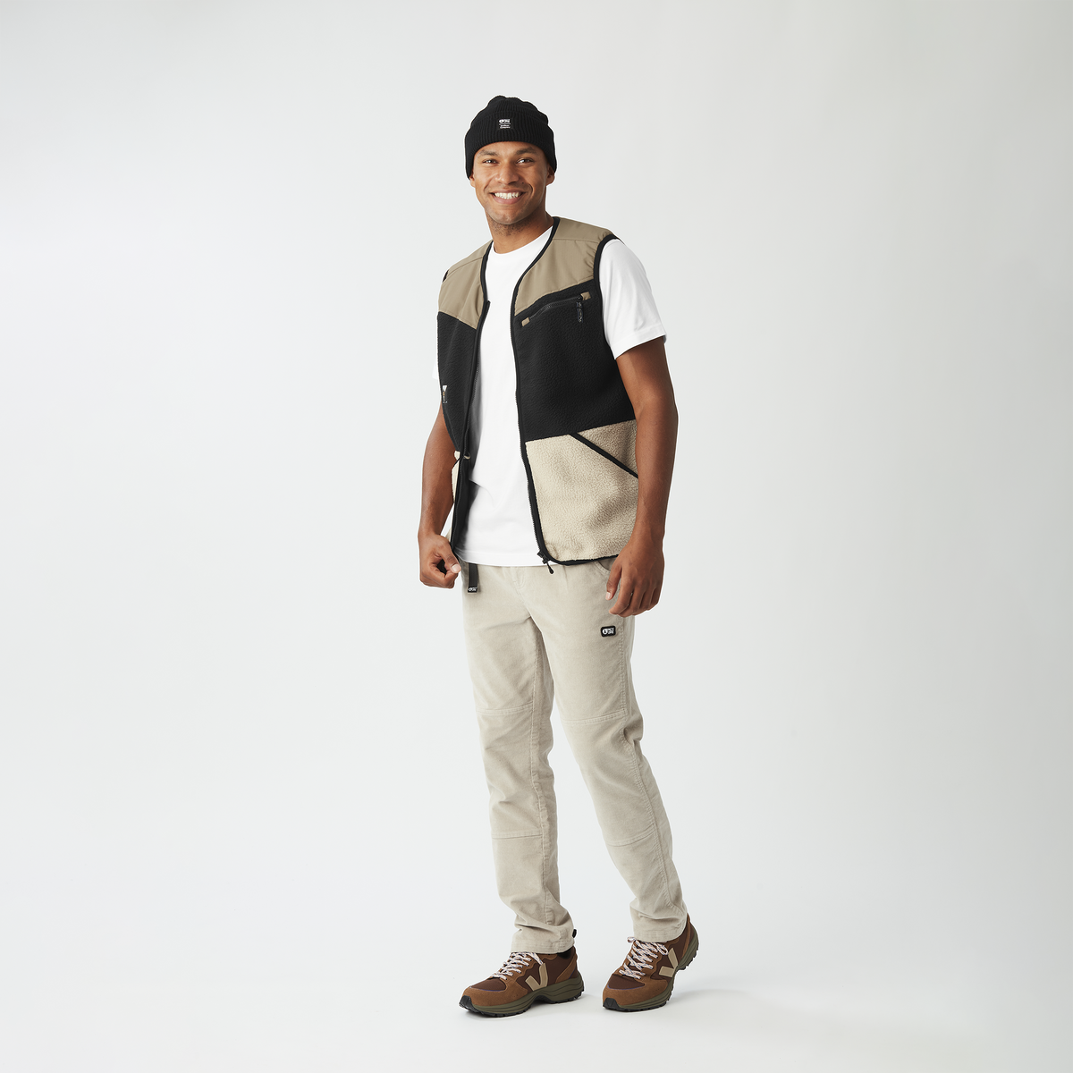 GAMVIK FLEECE VEST __color:Pure_Cashmere_Black#8