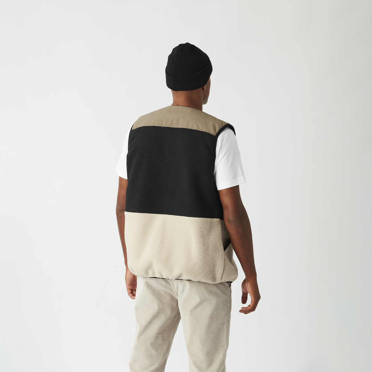 GAMVIK FLEECE VEST __color:Pure_Cashmere_Black#10