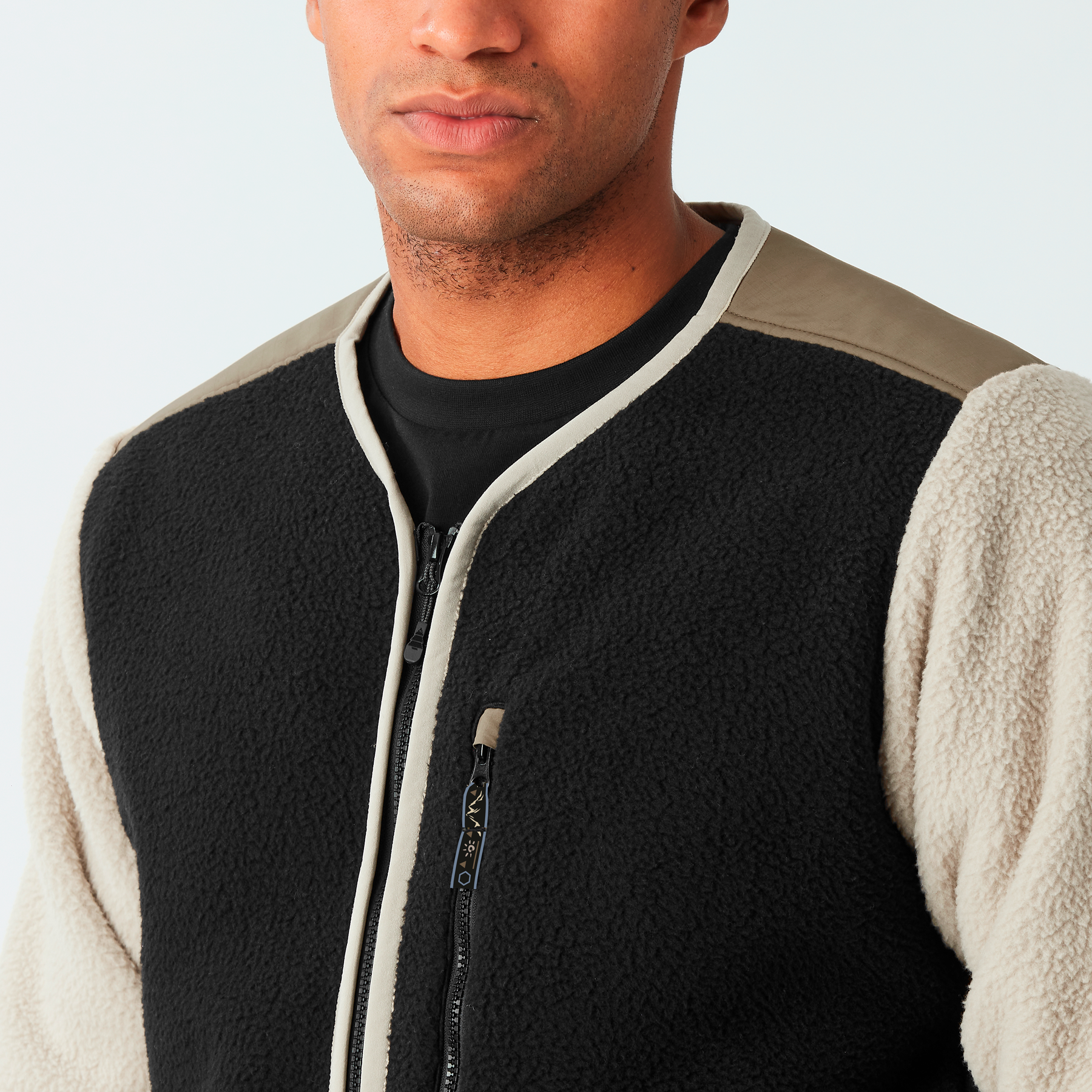 GAMVIK FLEECE JKT __color:Pure_Cashmere_Black#12
