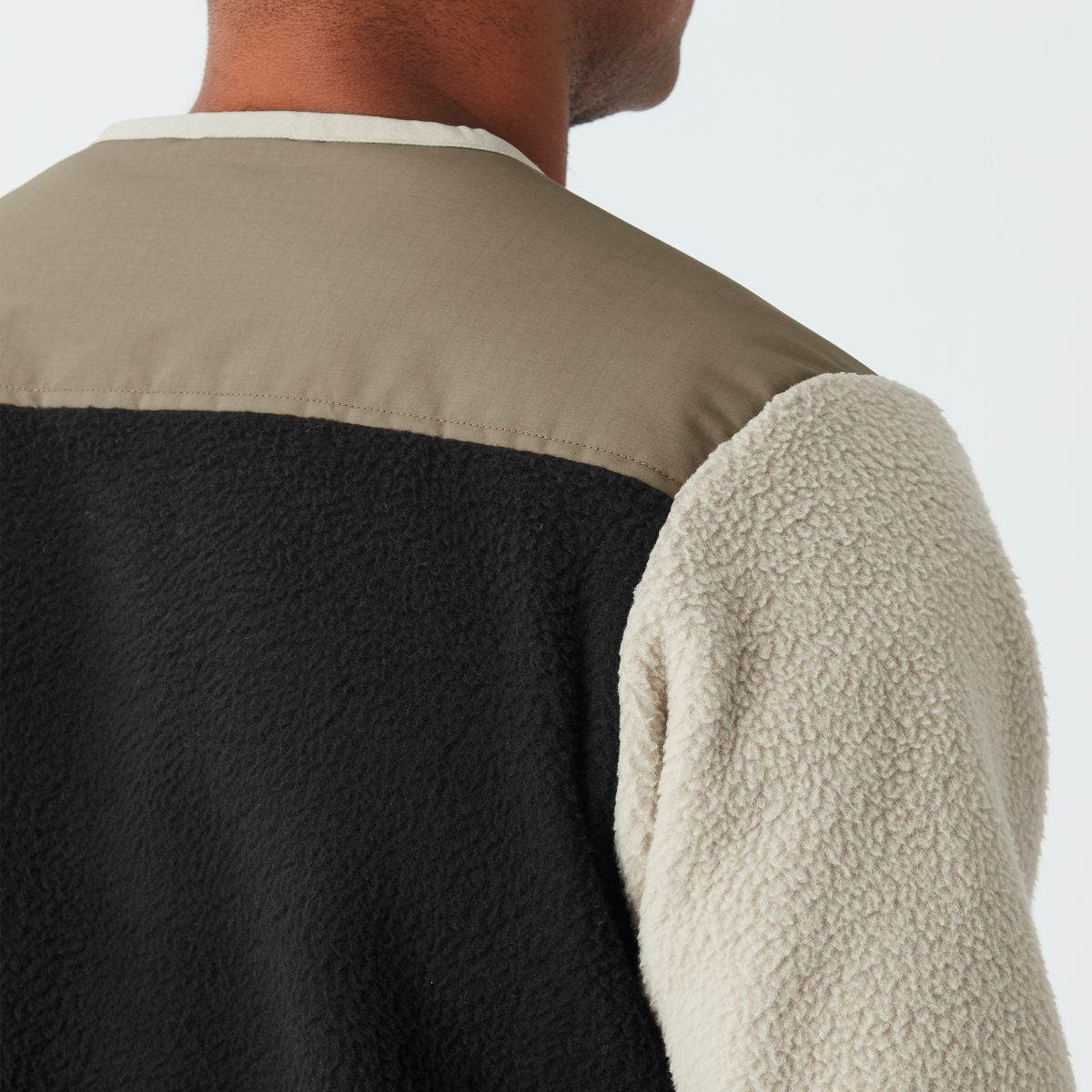 GAMVIK FLEECE JKT __color:Pure_Cashmere_Black#13