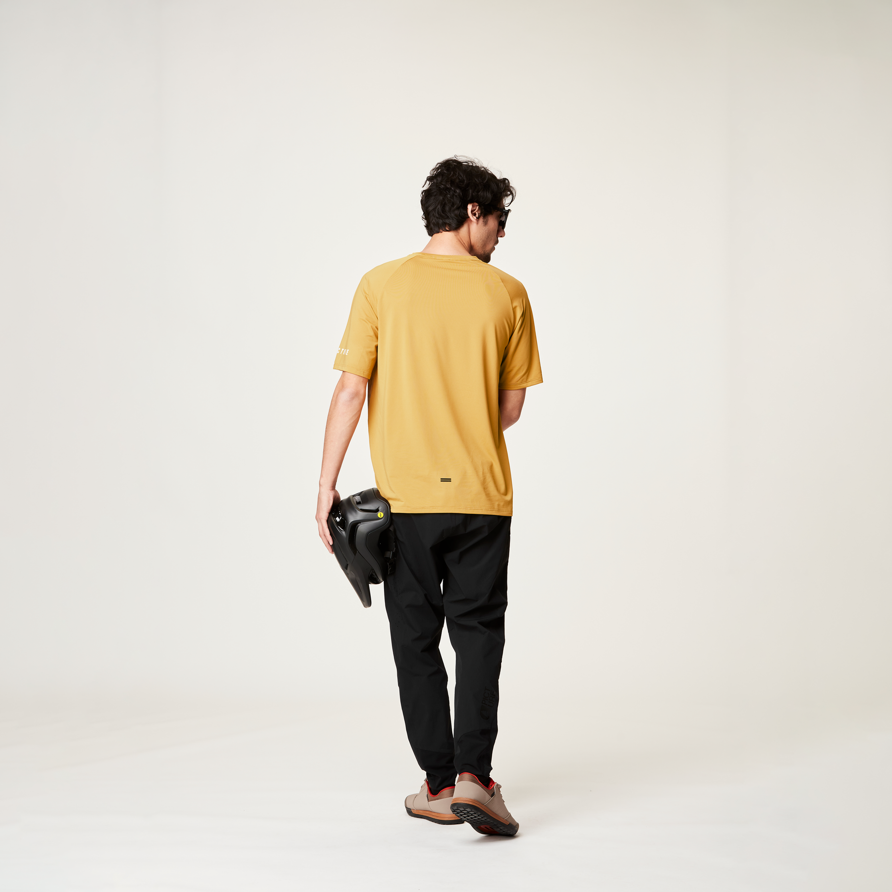 OSBORN PRINTED SS TEE __color:Gold_Earthly#6