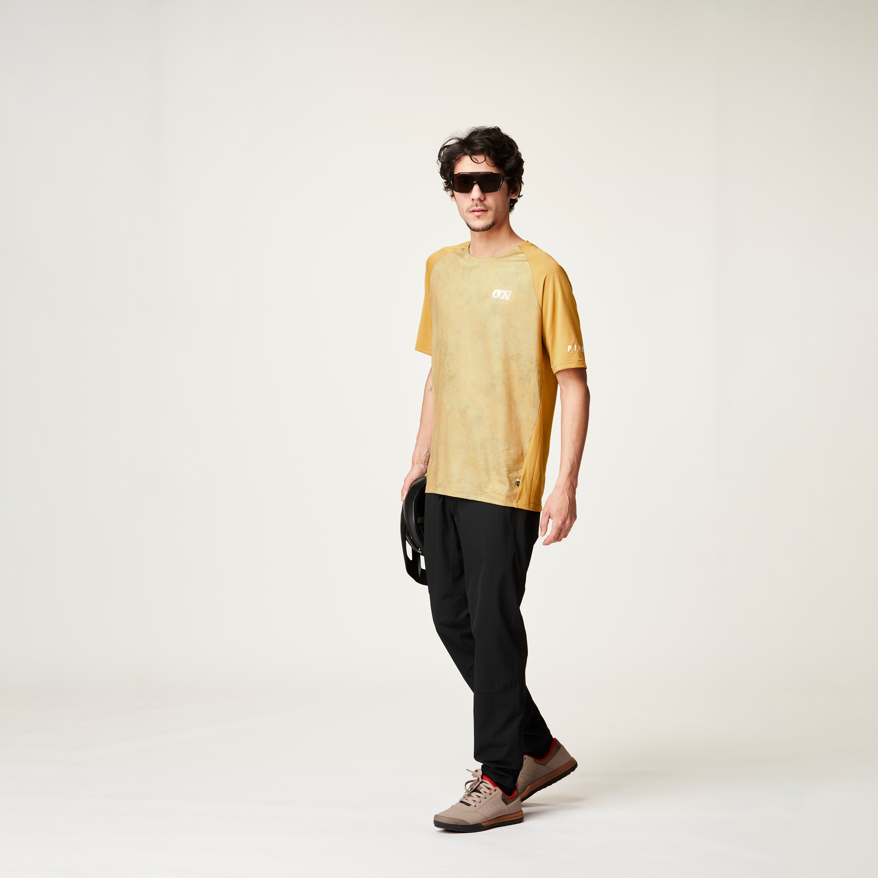 OSBORN PRINTED SS TEE __color:Gold_Earthly#7