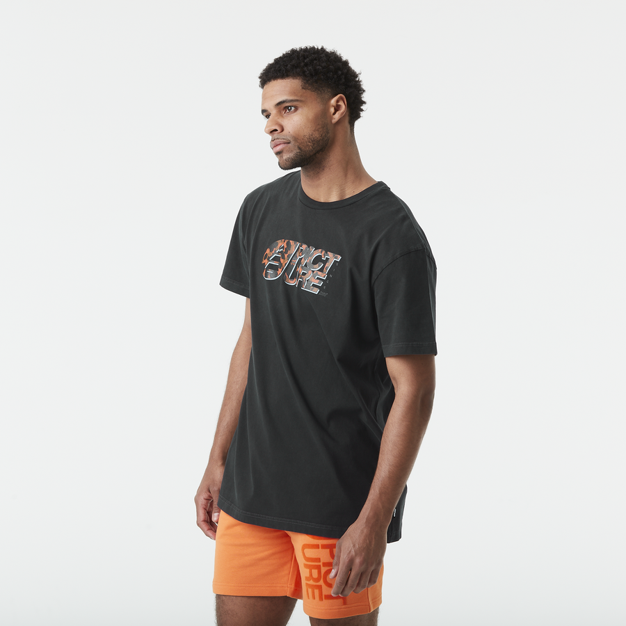BASEMENT LEO TEE __color:Black_Washed#0