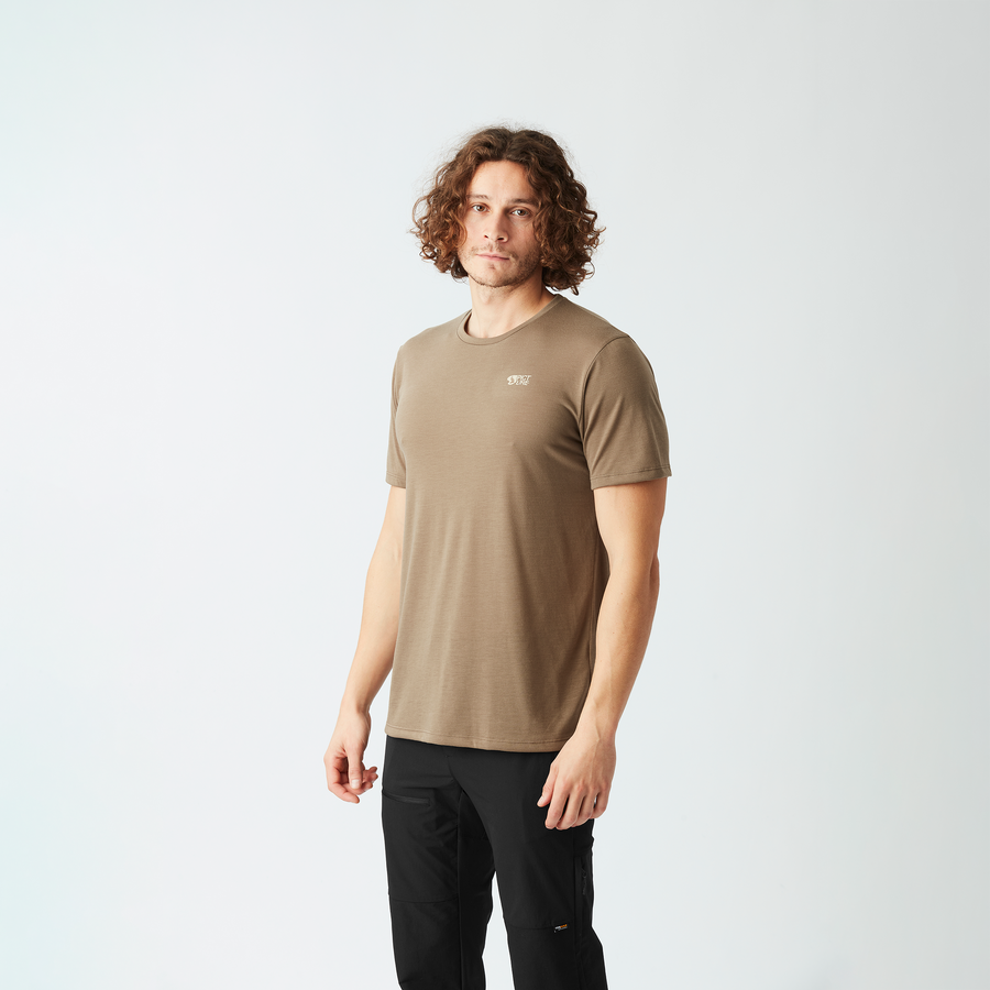 TIMONT SS URBAN TECH TEE __color:Shitake#37