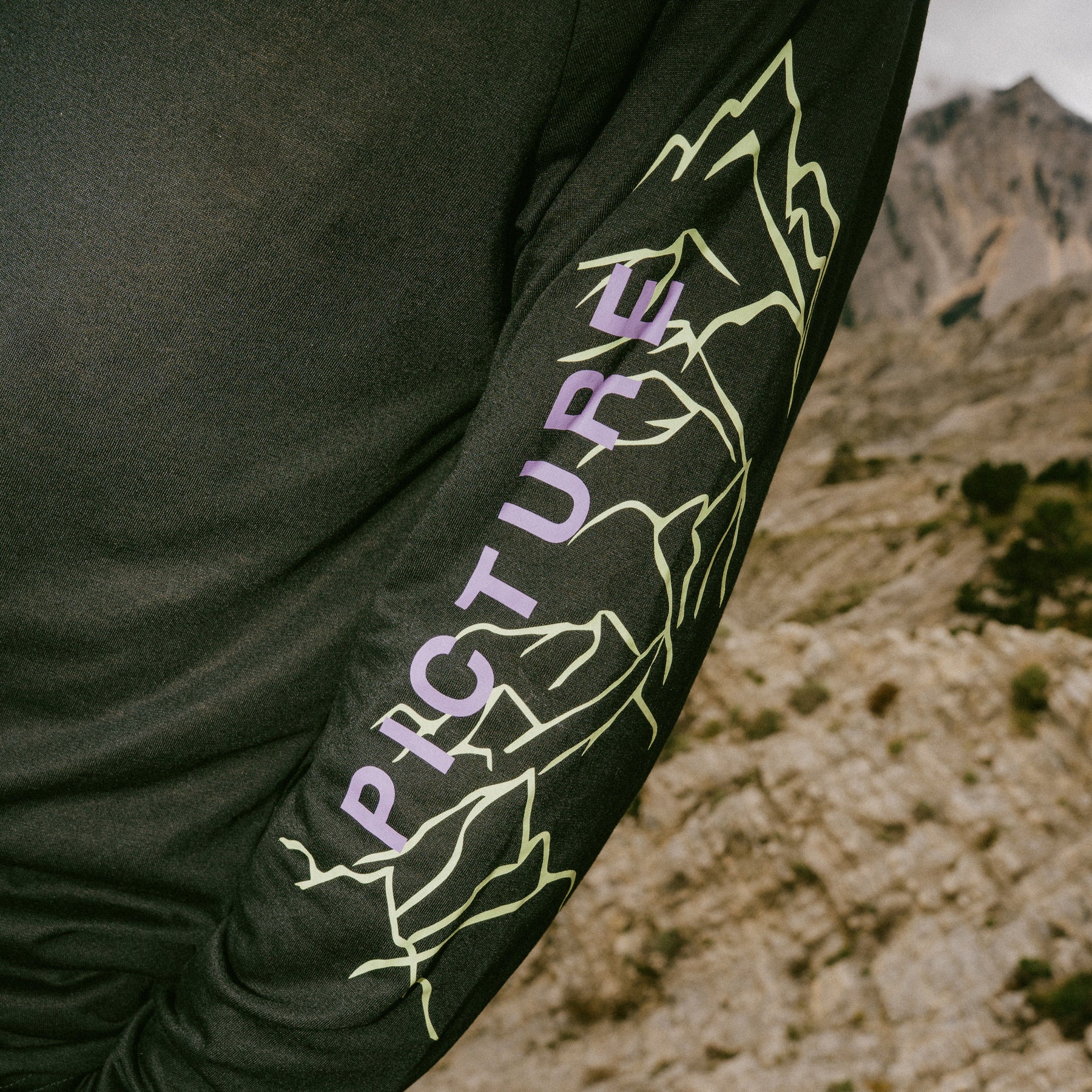 TIMONT LS TECH TEE __color:Black#3