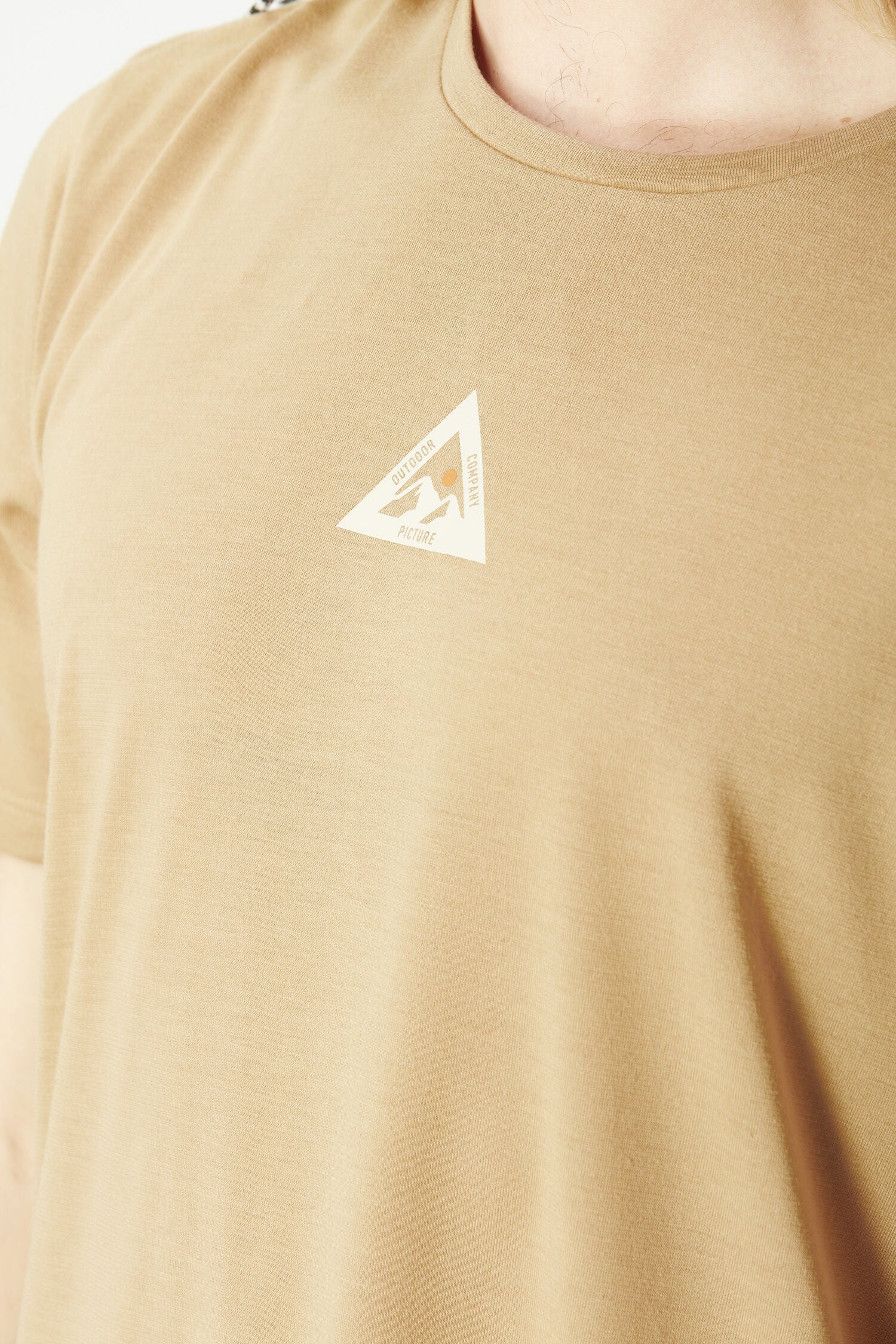 TIMONT SS URBAN TECH TEE __color:Tannin#45