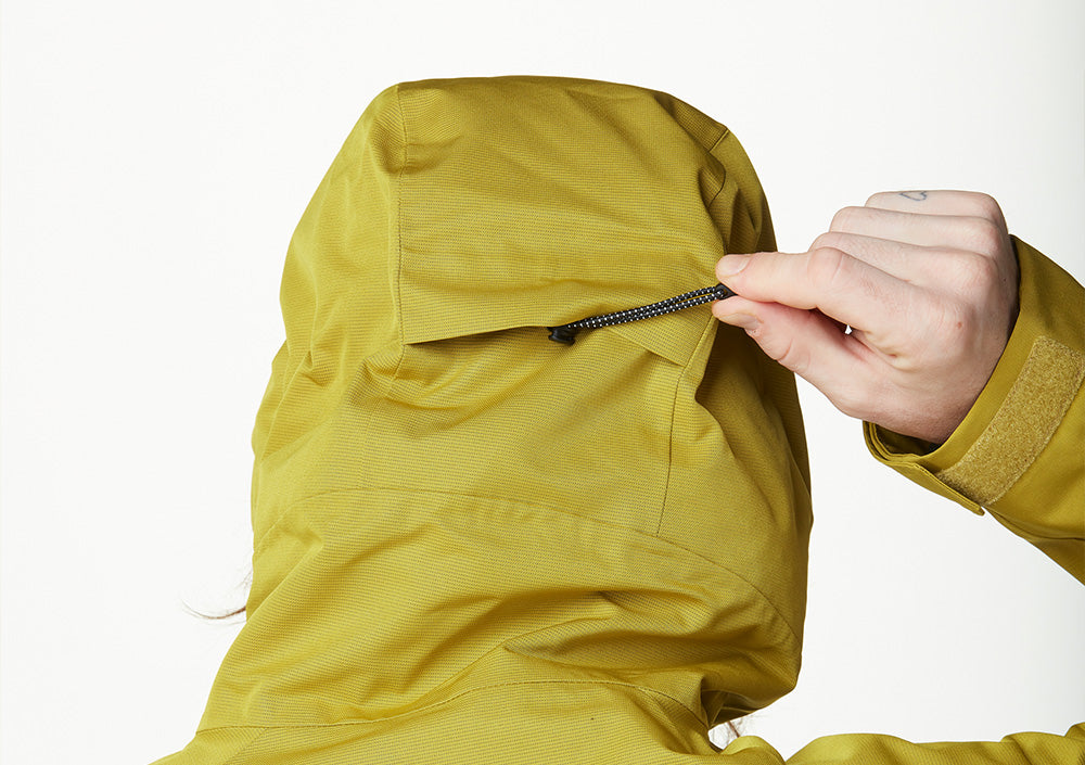 Capuche ergonomique ajustable avec cordon