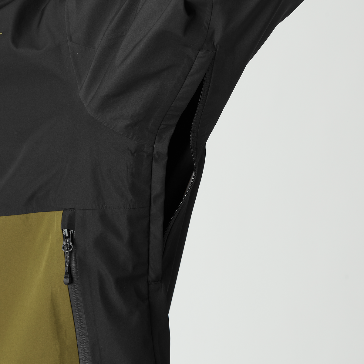 BROADER 3L JKT __color:Black#11