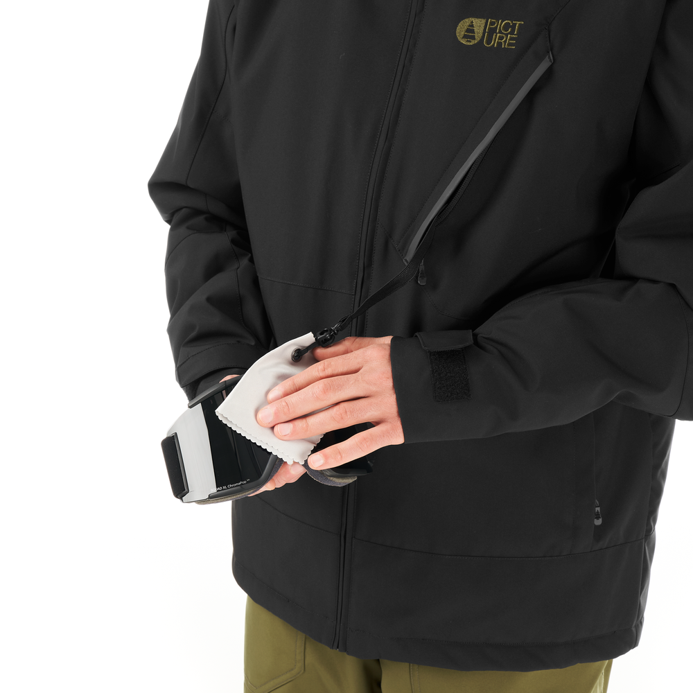 Goggle cleaner inside the chest pocket