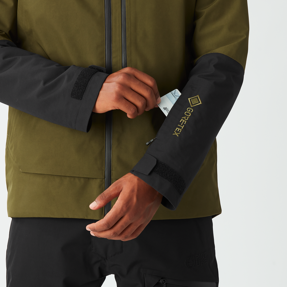 Ski pass pocket