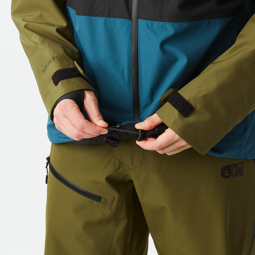  Adjustable hem with drawcord