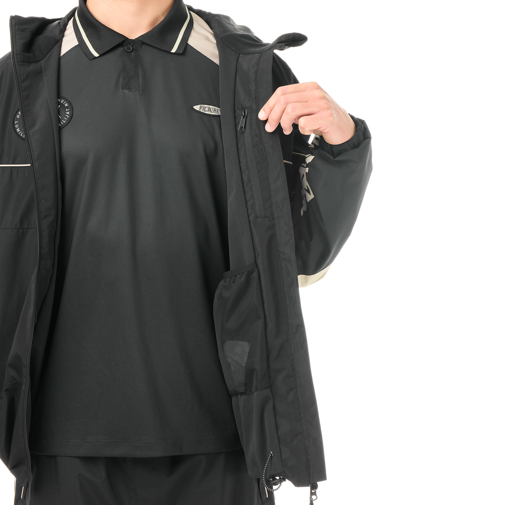 Zipped interior pocket