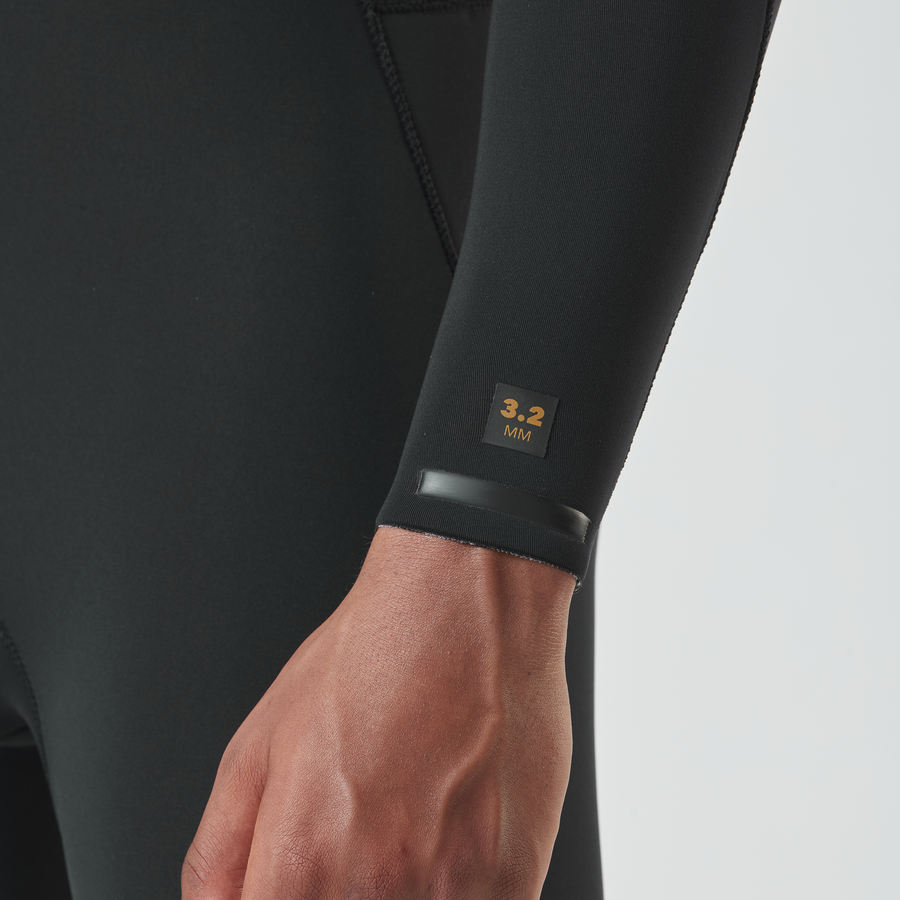 EQUATION 3/2 LOGO FZ __color:LM_Black#19