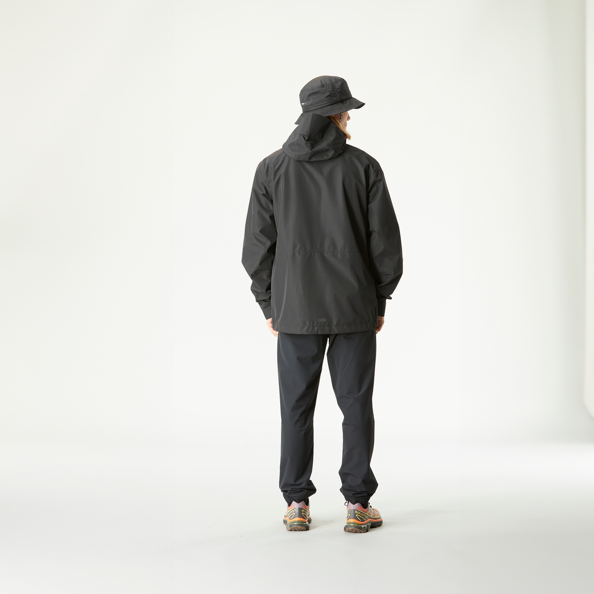 ABSTRAL+ 2.5L JKT __color:Black#18