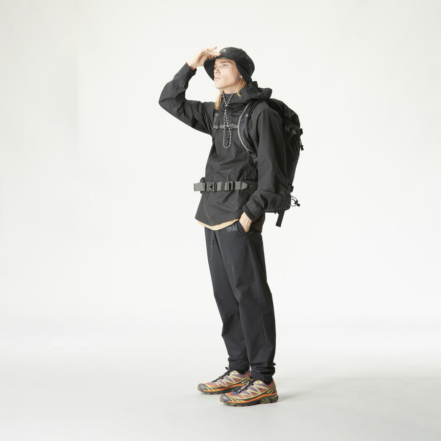 ABSTRAL+ 2.5L JKT __color:Black#20