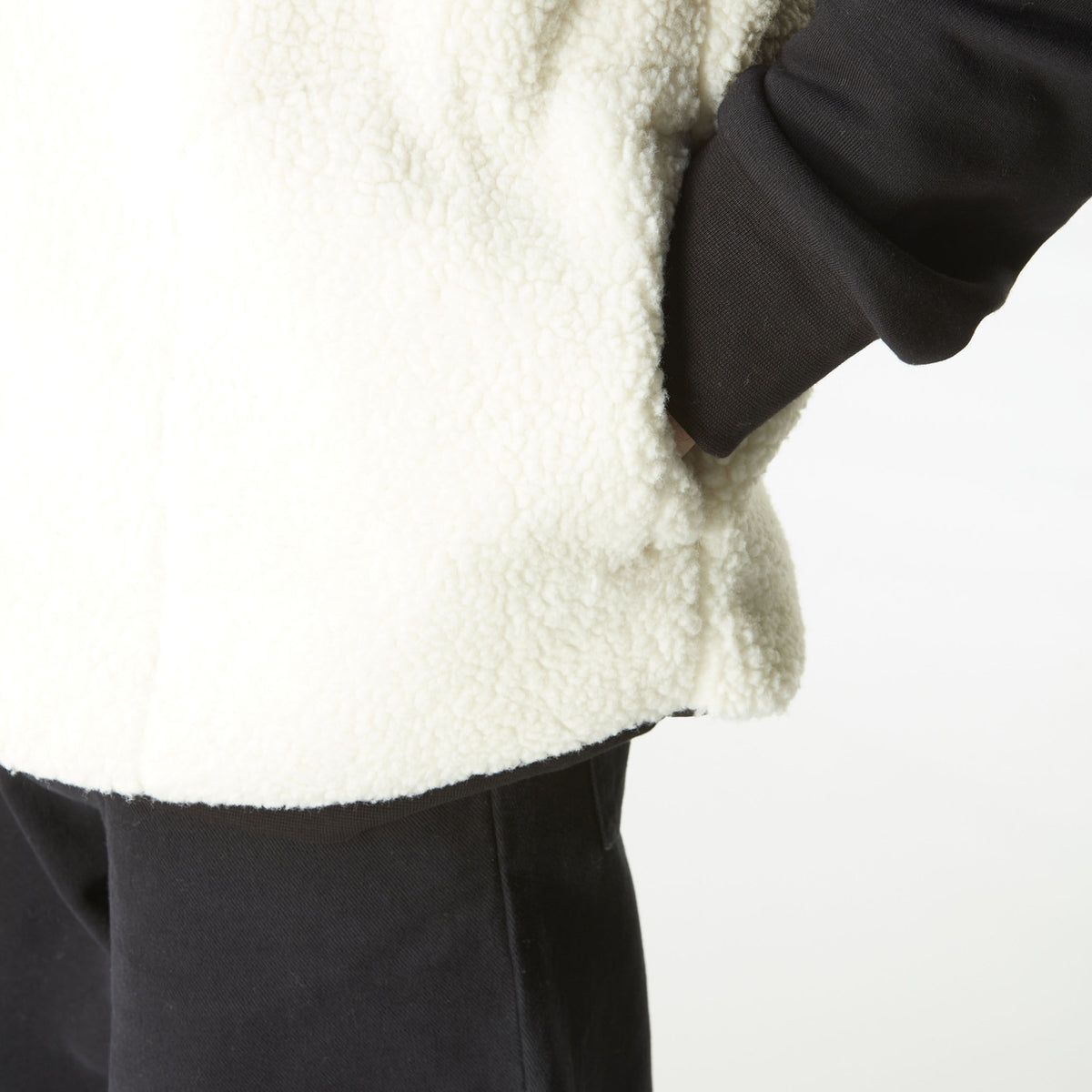 RUSSELLO VEST __color:Black#29