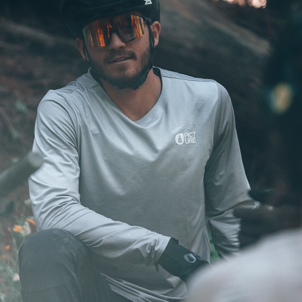 OSBORN PRINTED LS TEE __color:Gradient_Grapeade#27