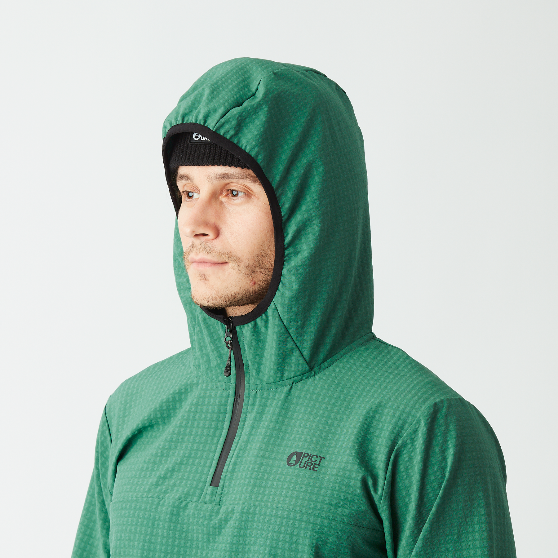 PARAGA 1/4 ZIP HOODIE __color:Smoke_Pine#26