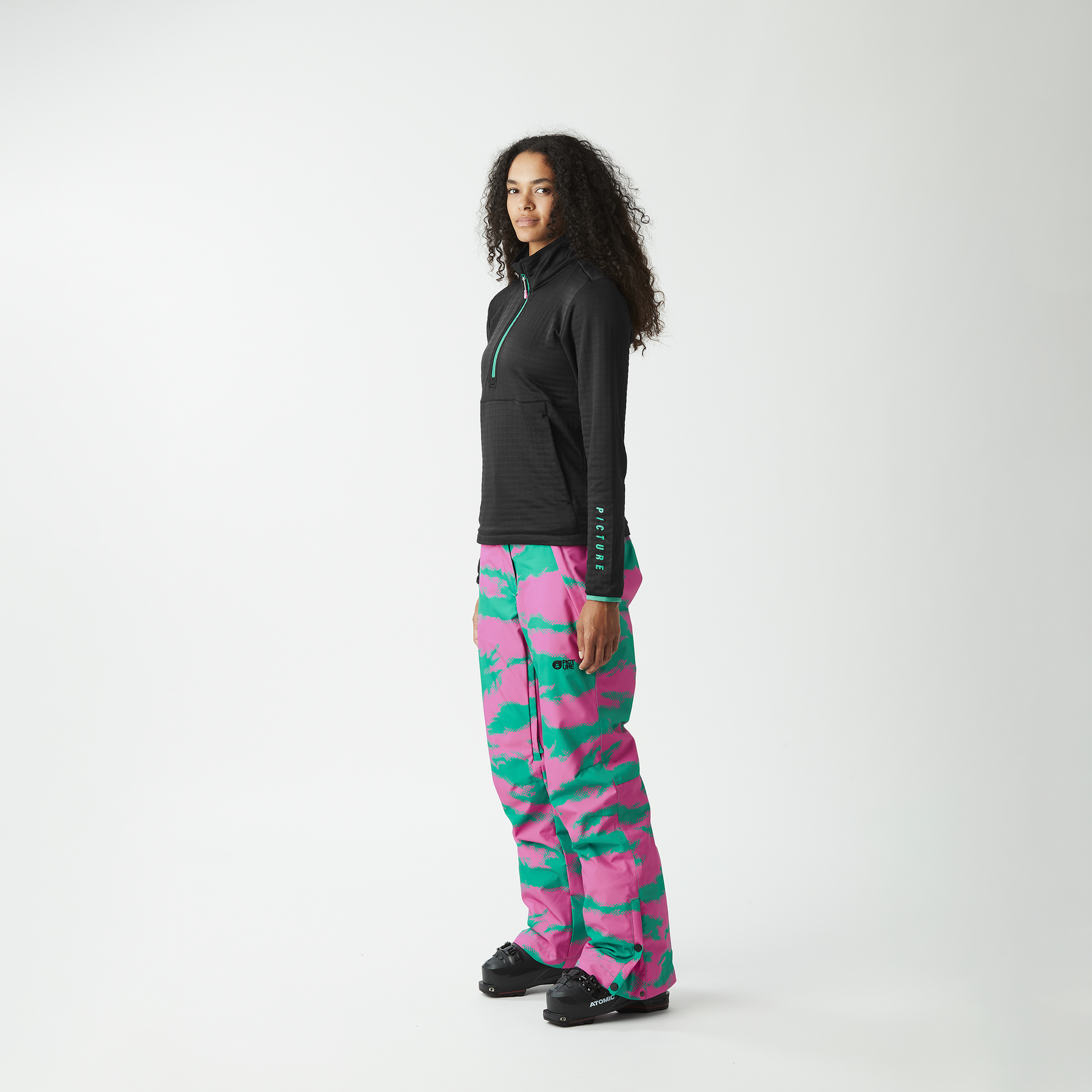 BAKE W 1/4 GRID FLEECE __color:Black#2
