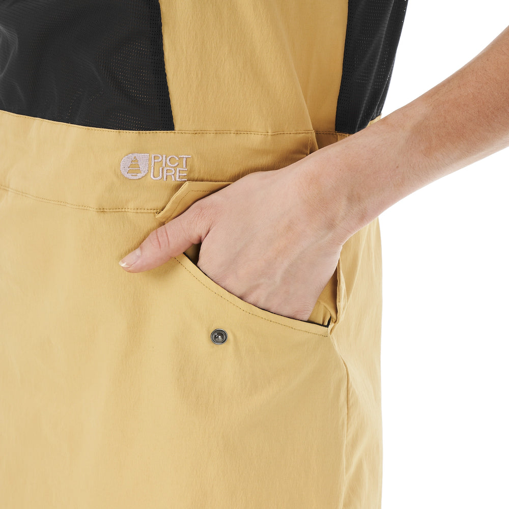 Two side pockets