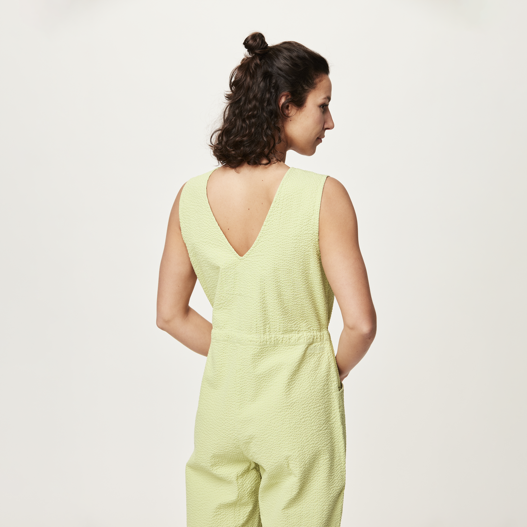 TRINKET SUIT __color:Winter_Pear#26