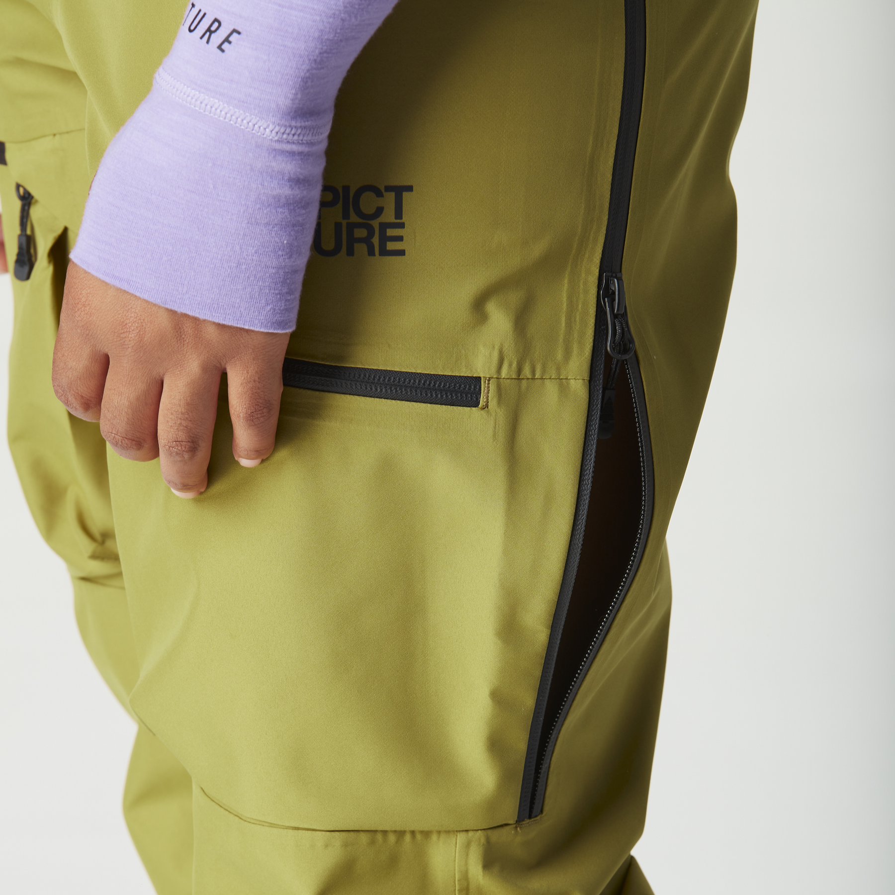 AERON 3L BIB PANTS __color:Green_Moss#10