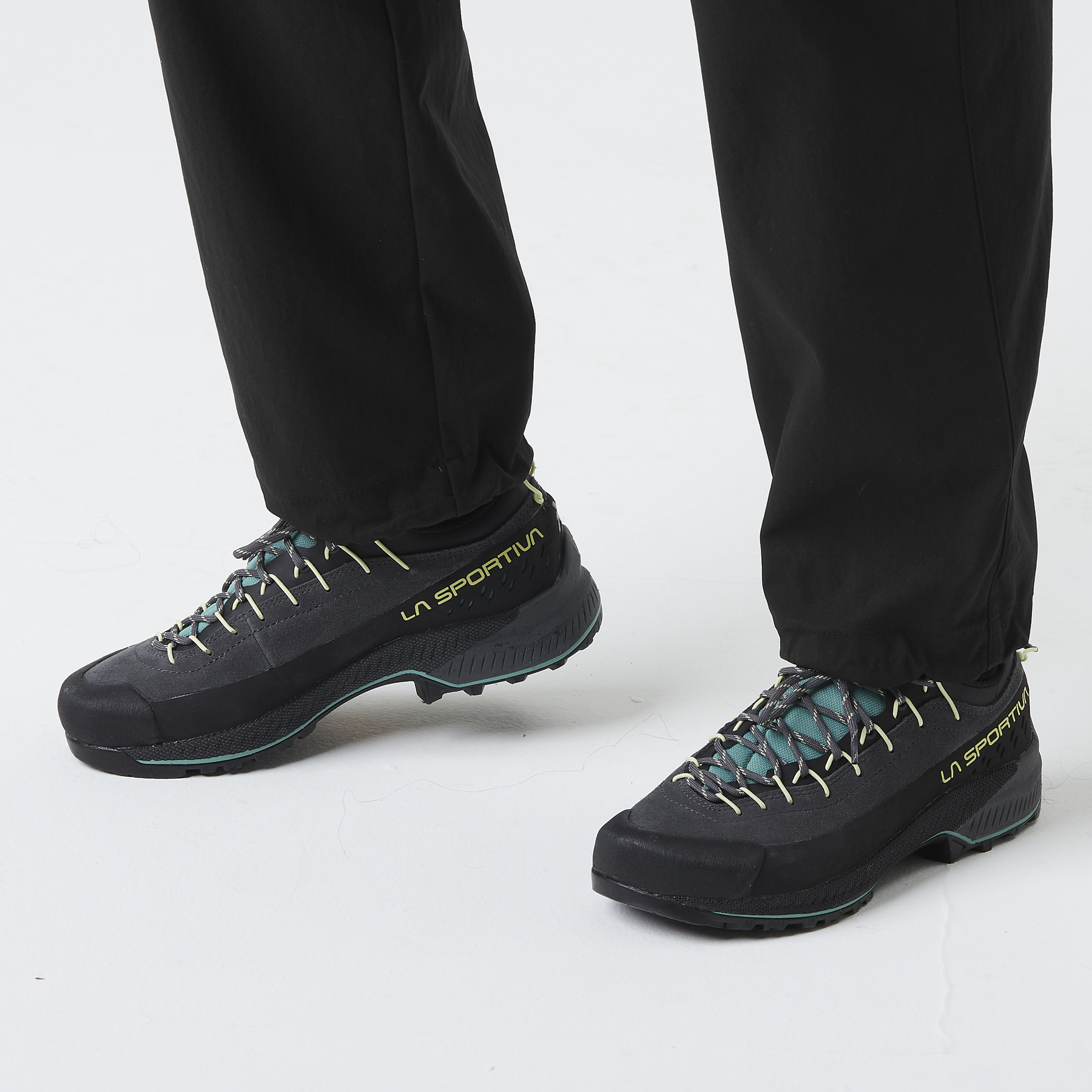 HAVOR W CARGO PANTS __color:Black#6