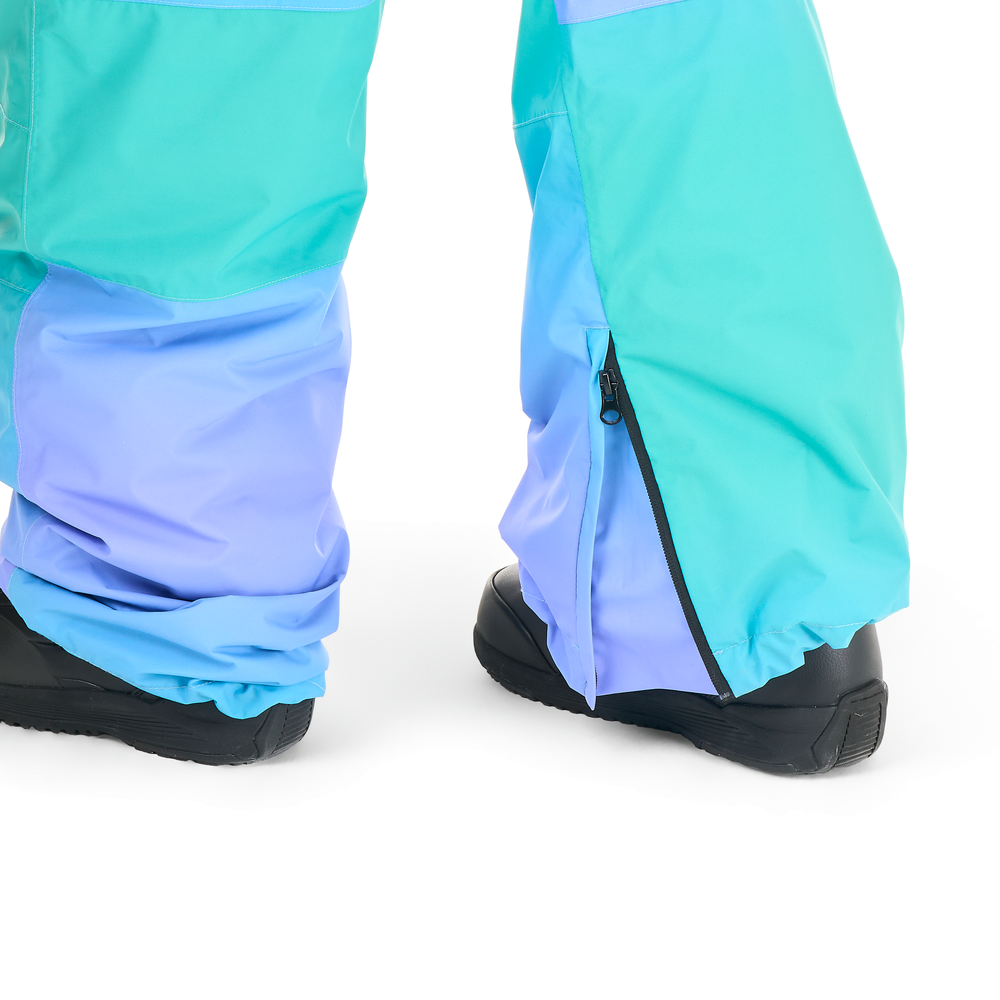 Zipped leg opening
