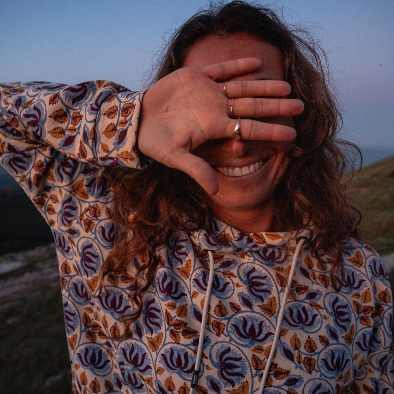 NERIS PRINTED HOODIE __color:Alpine_Thistle_Print#1