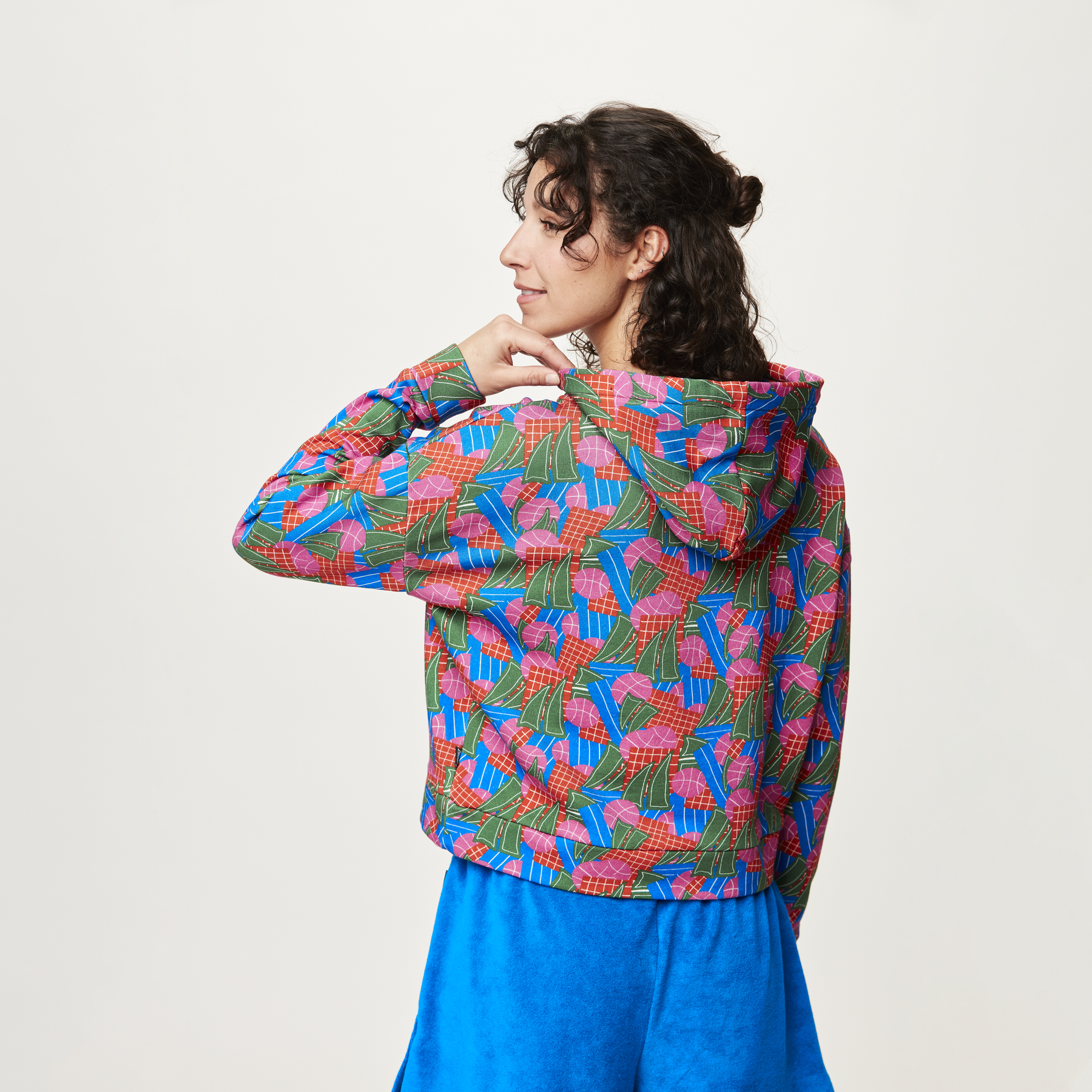 NERIS CROP HOODIE __color:Player_Print#33