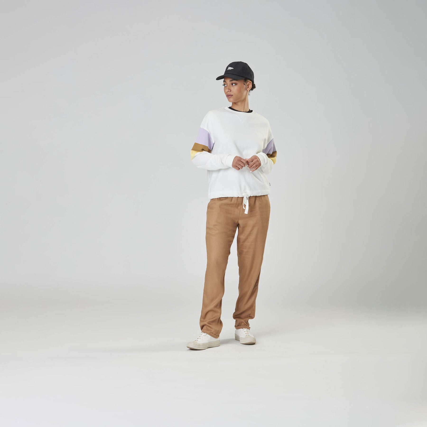 TRISSE CREW __color:White_Pyla#27