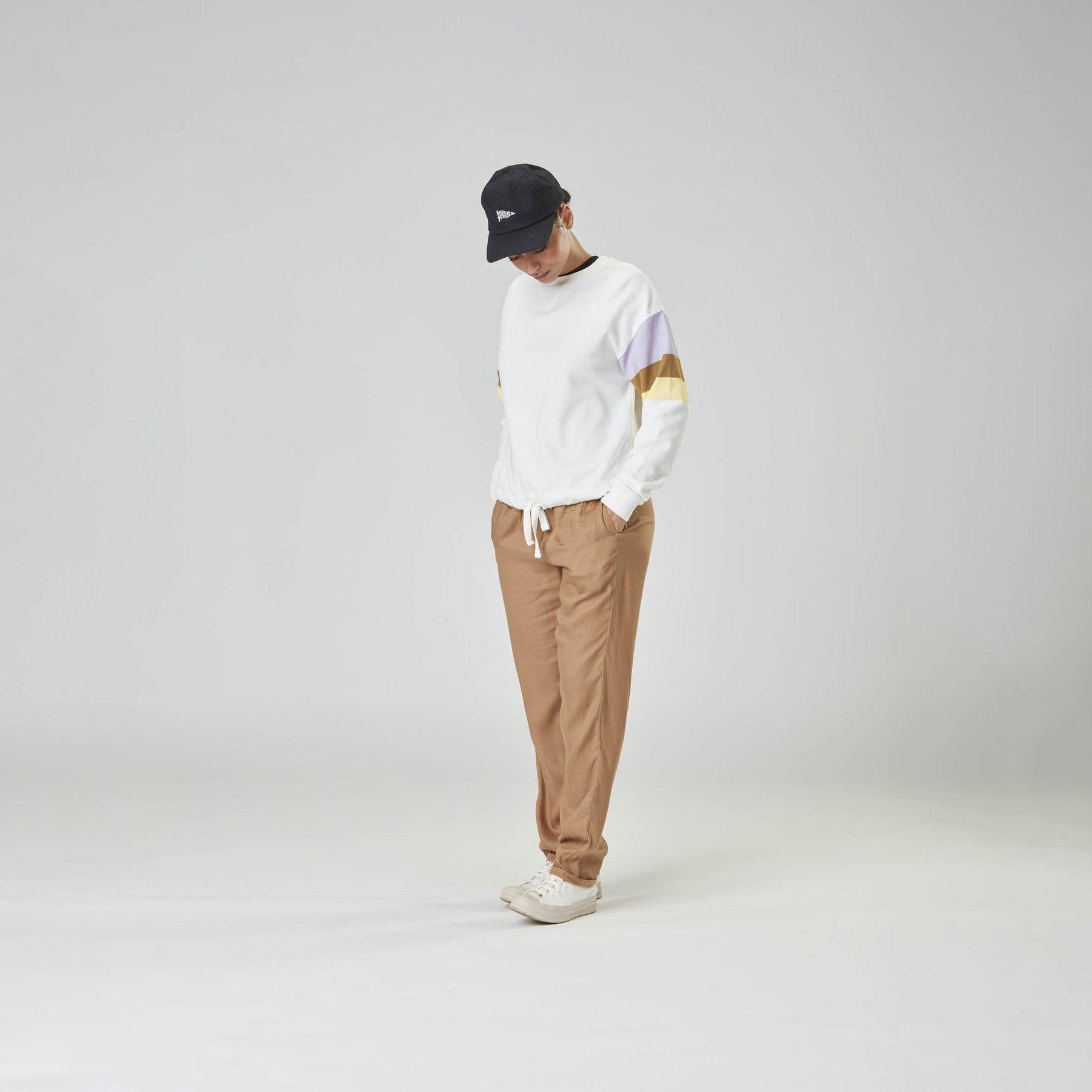 TRISSE CREW __color:White_Pyla#29