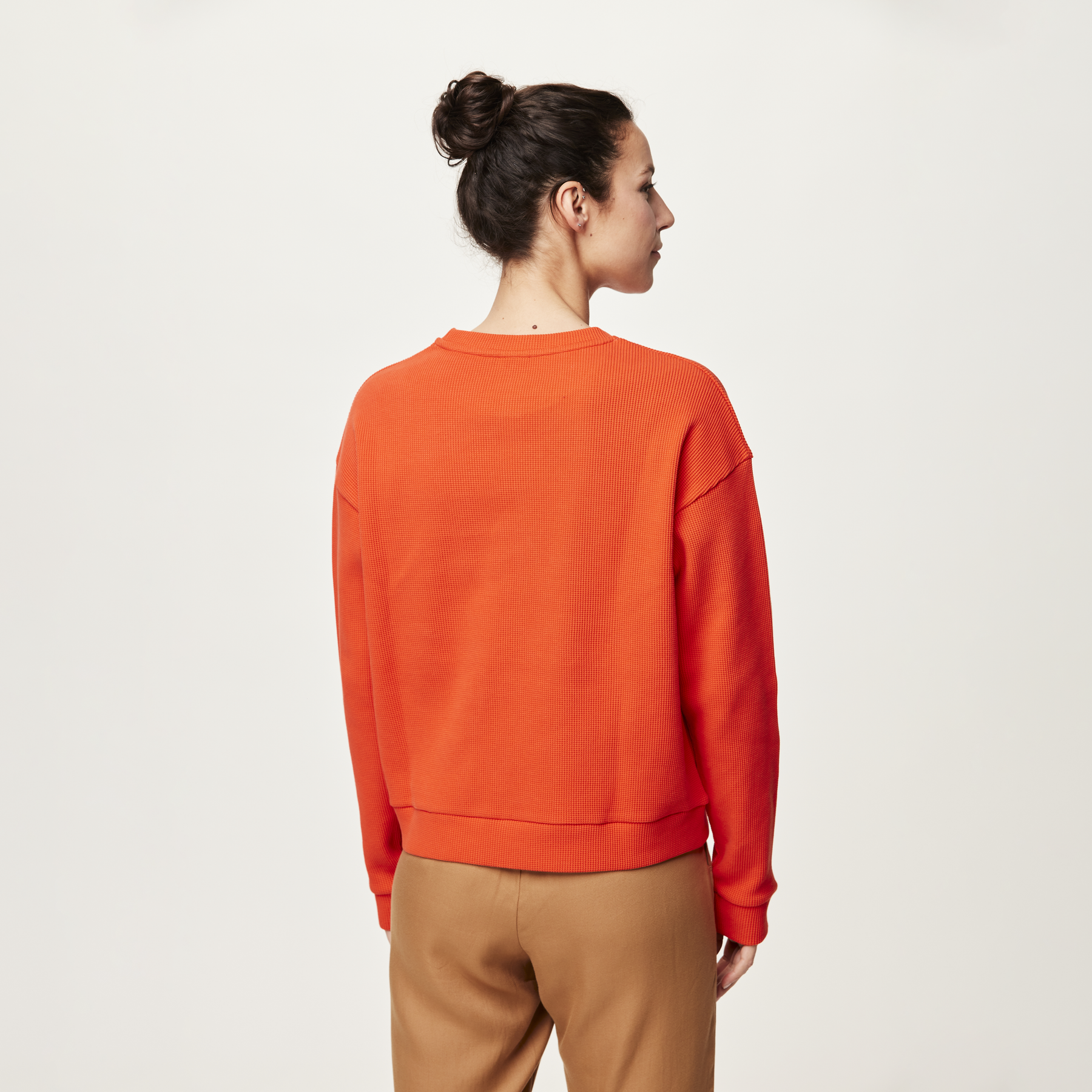 SUMAC CREW __color:Poinciana#4