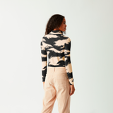 SKIMY PRINTED COL TEE __color:Shadow_Print#8