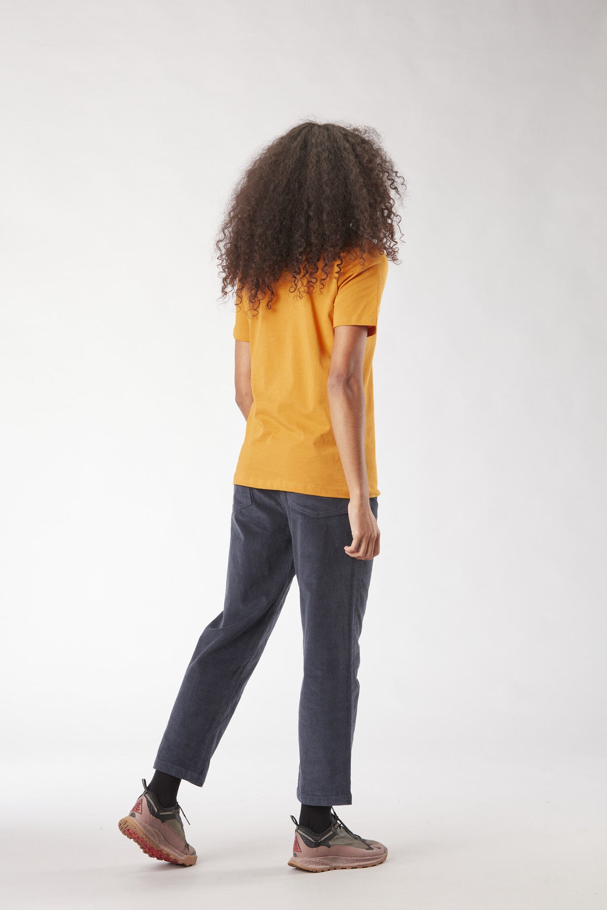 BASEMENT TEE W __color:Camel#8