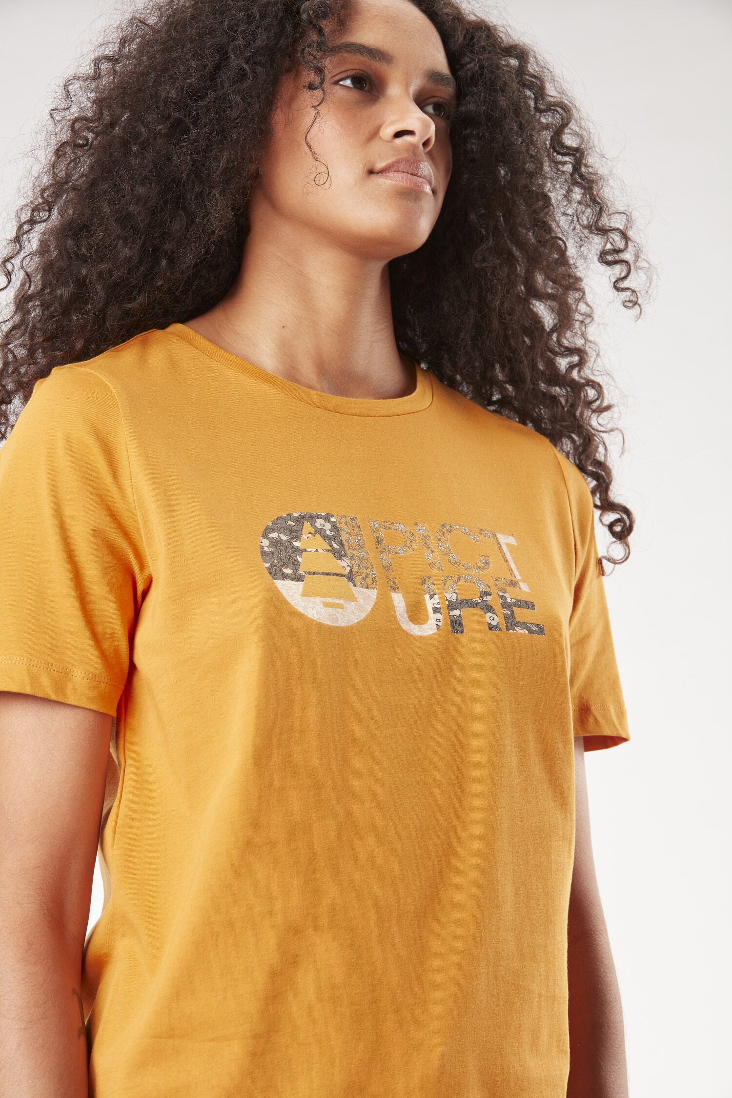 BASEMENT TEE W __color:Camel#10