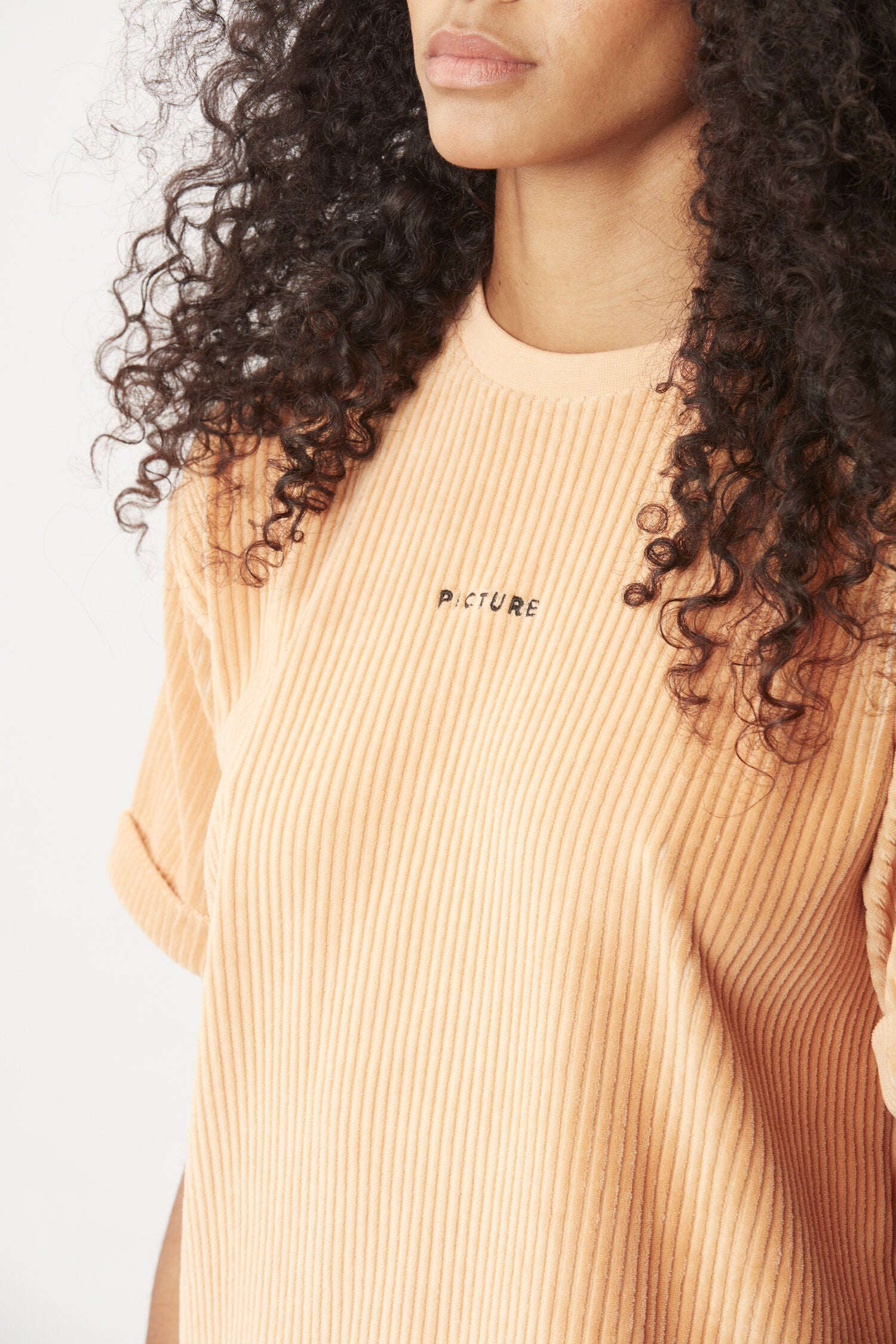 KIARRA VELOURS TEE __color:Toast#34