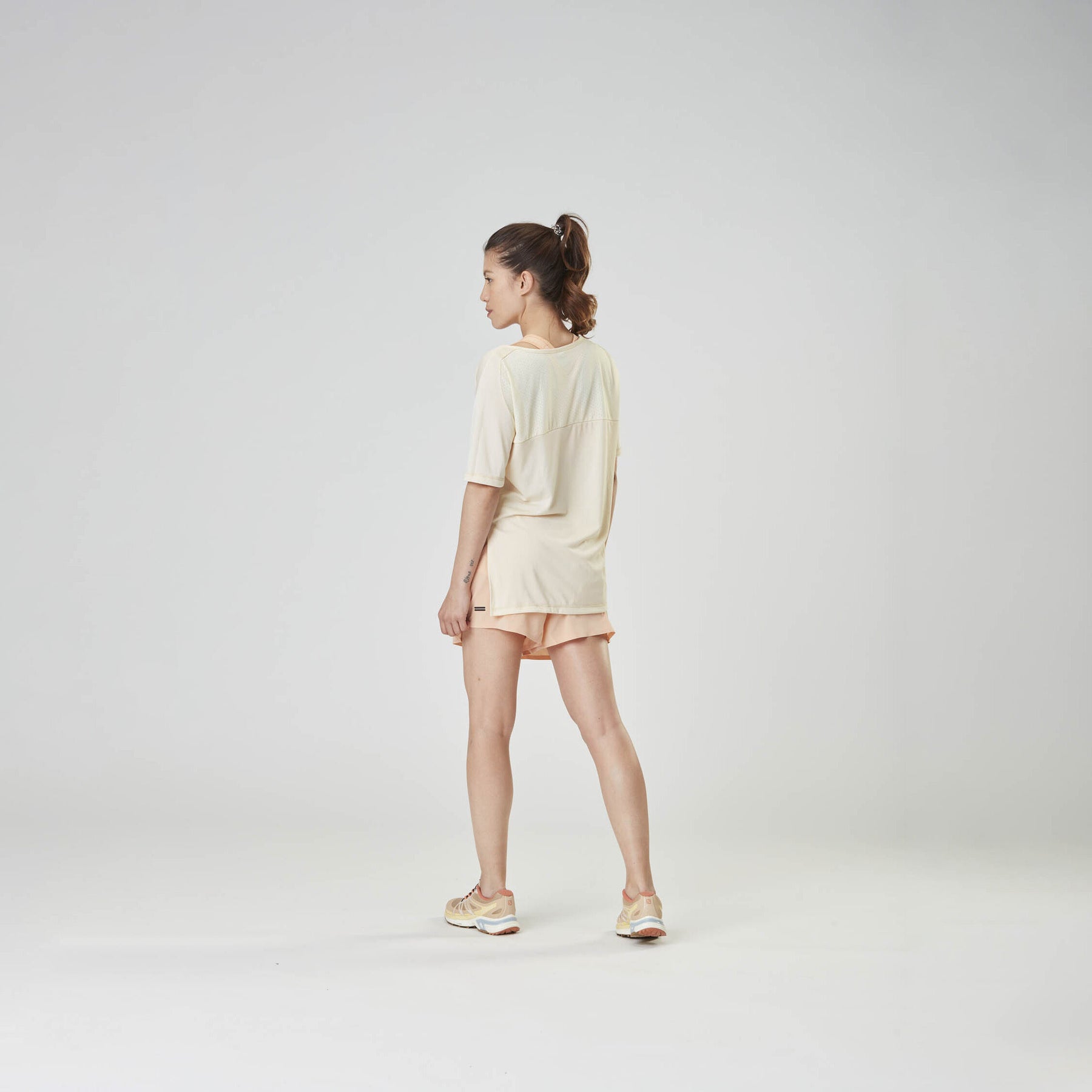 KIERSI SS TECH TEE __color:Smoke_White#20