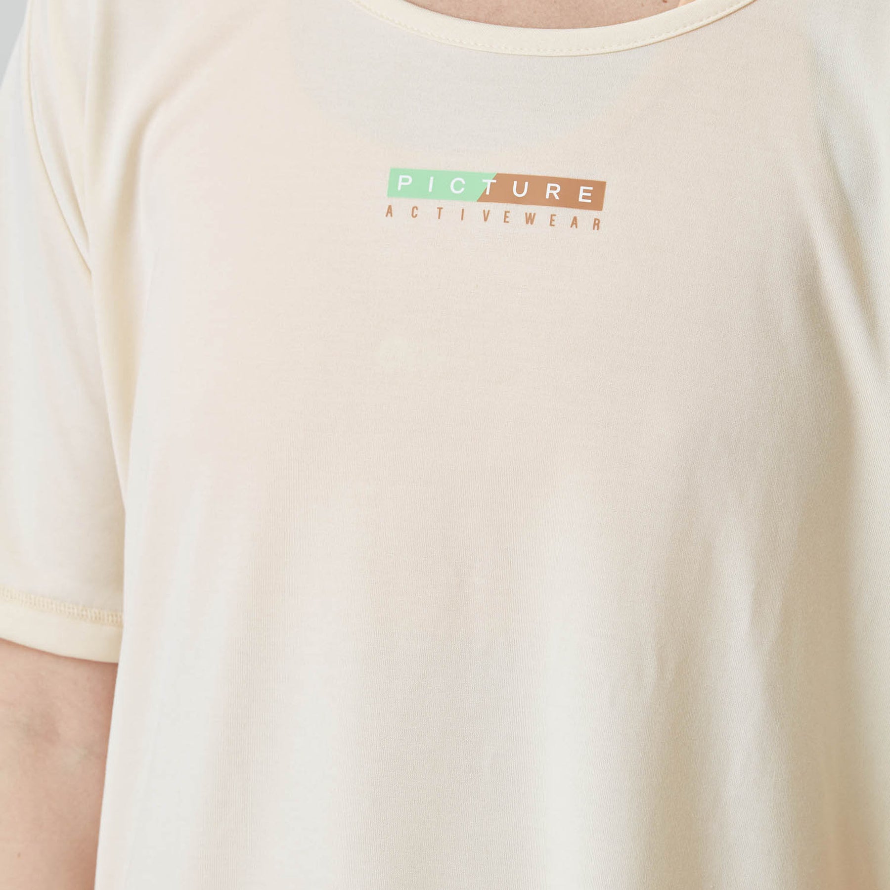 KIERSI SS TECH TEE __color:Smoke_White#22