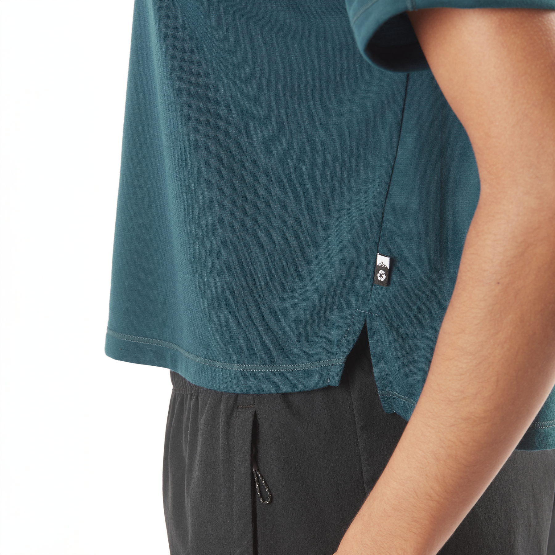 NOVITA TECH TEE __color:Deep_Water#5