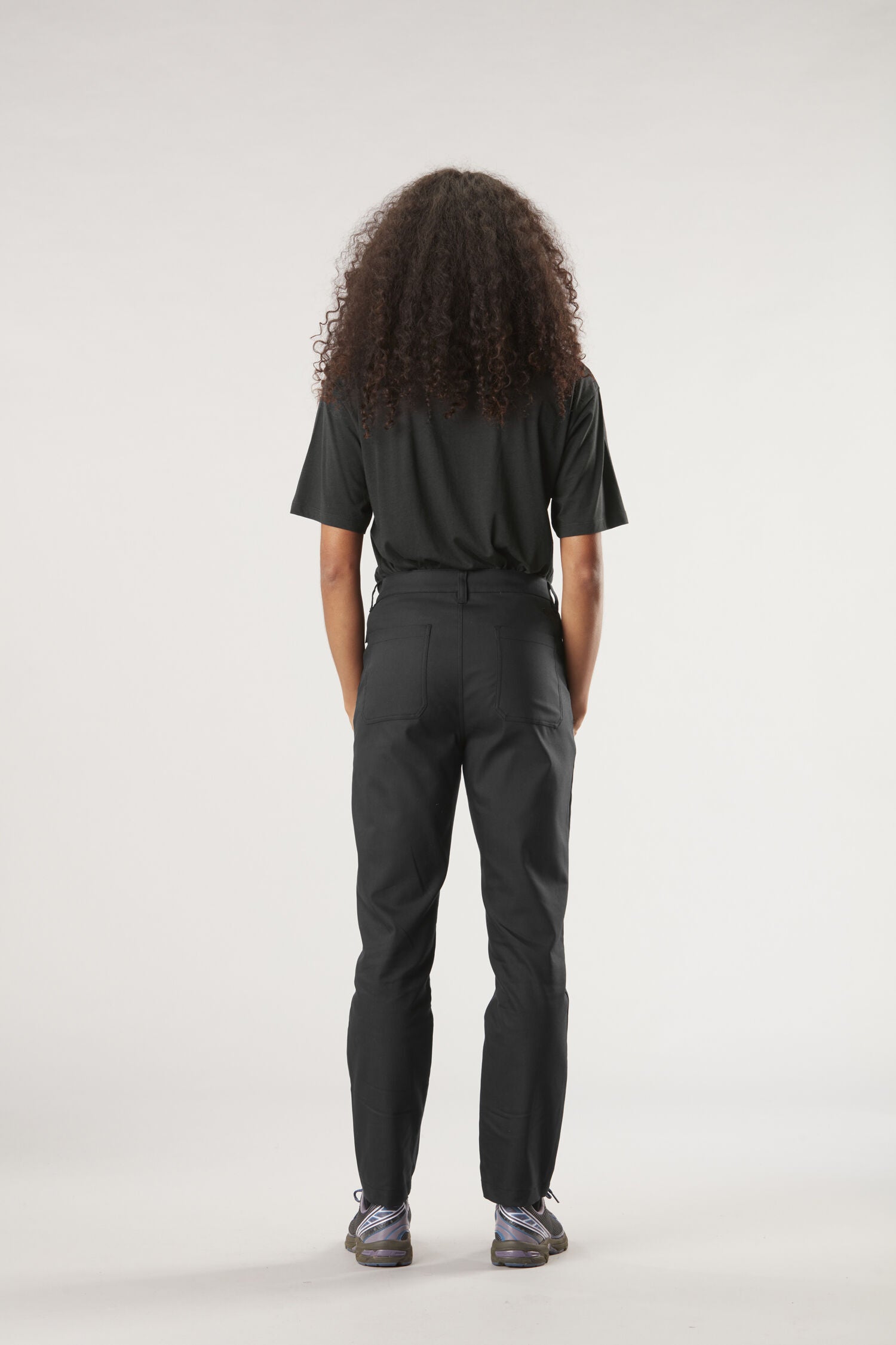 BOBBY TEE __color:Black#2